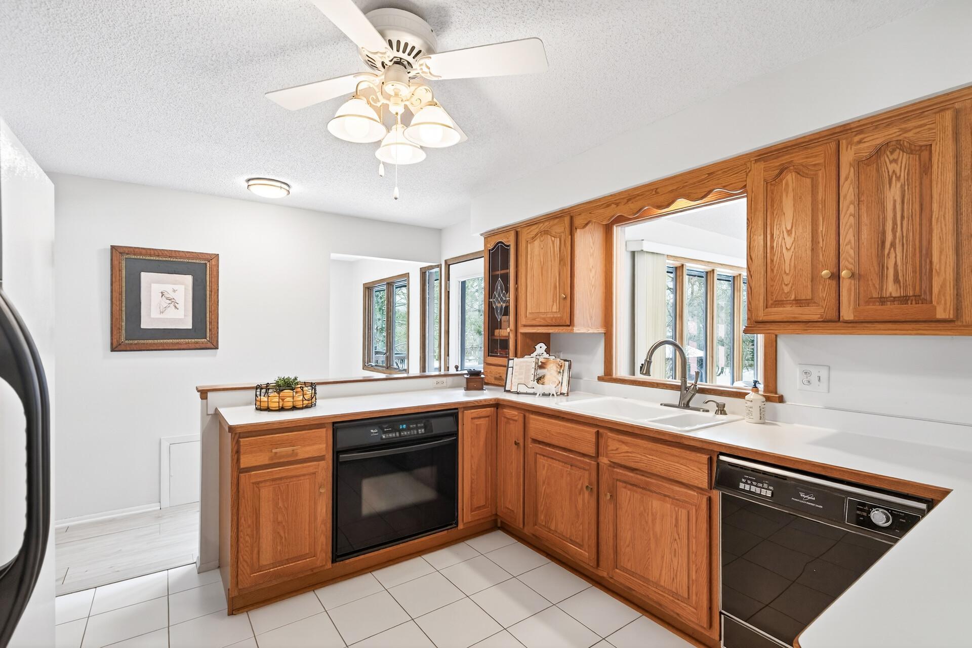 18869 Clear View Drive Minnetonka, MN 55345 - Photo 17 of 39