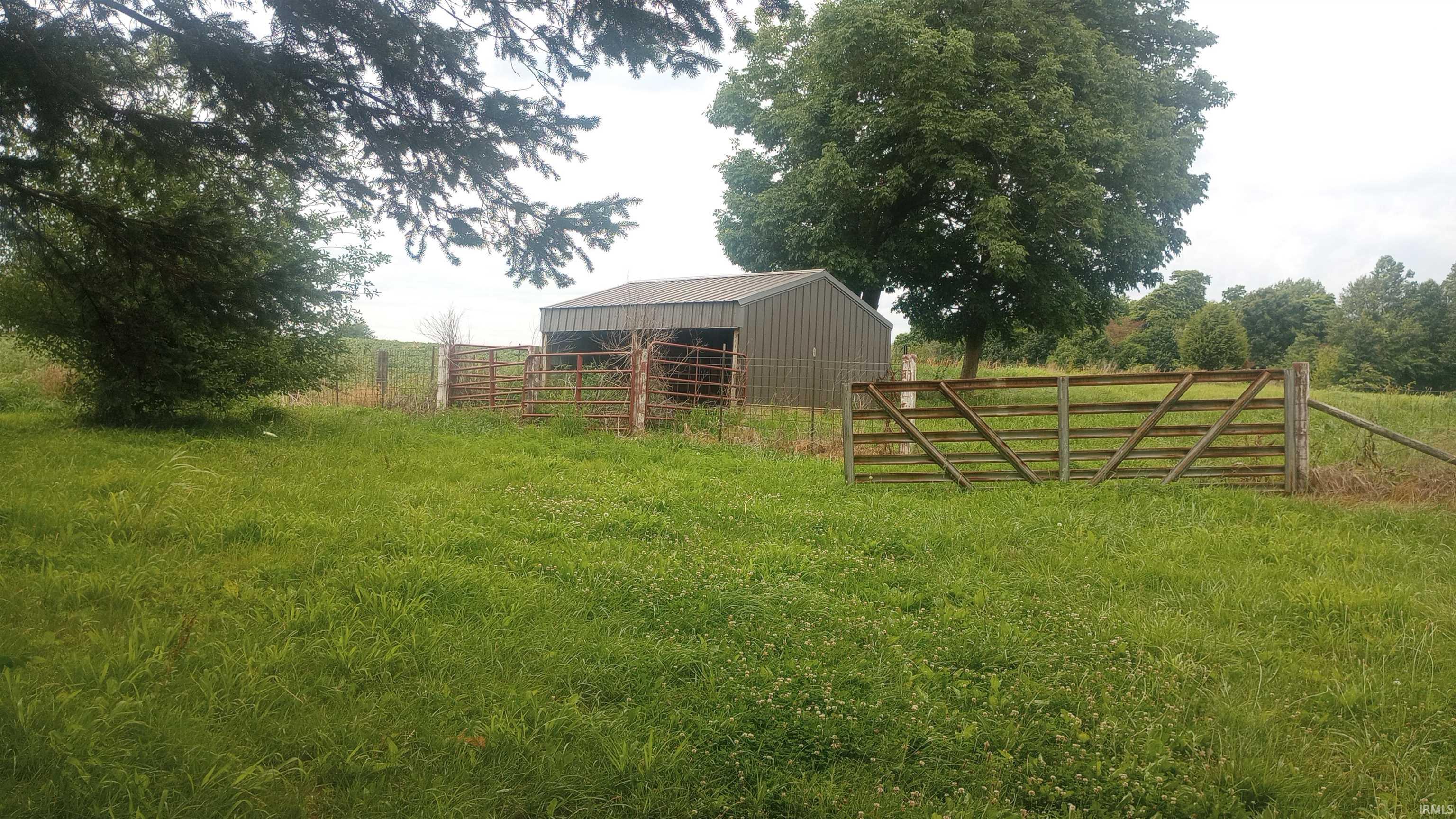 2219 Loudermilk Road Vincennes, IN 47591 - Photo 17 of 46