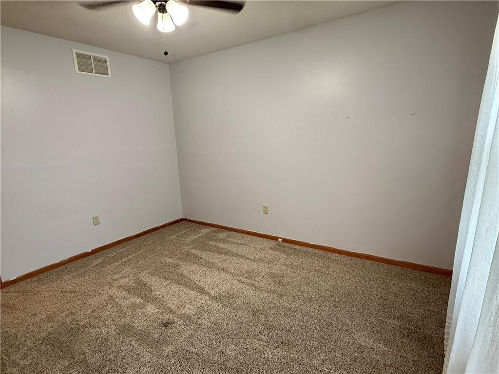 1729 South Maple Street Ottawa, KS 66067 - Photo 18 of 50