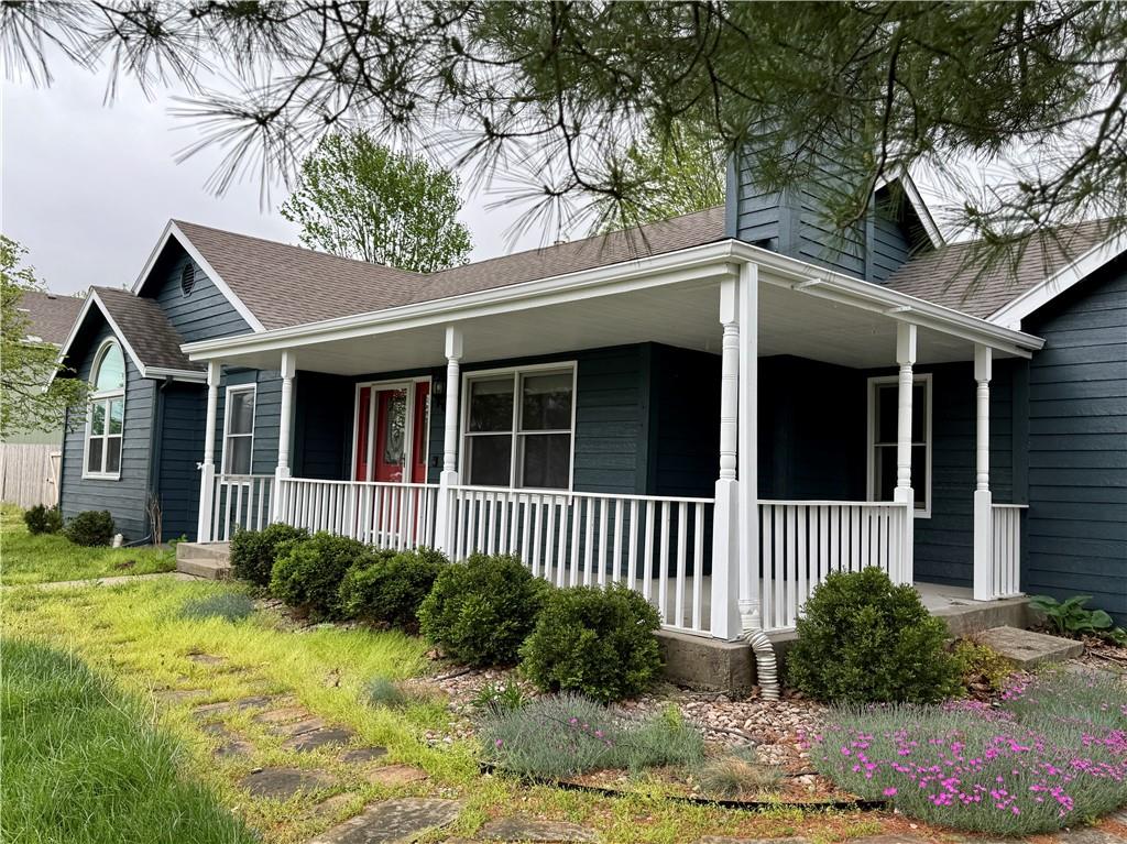 1729 South Maple Street Ottawa, KS 66067 - Photo 4 of 50