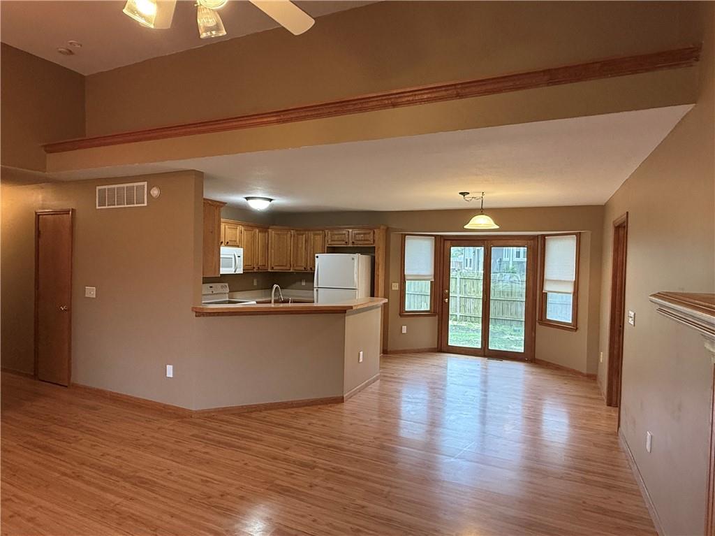 1729 South Maple Street Ottawa, KS 66067 - Photo 8 of 50