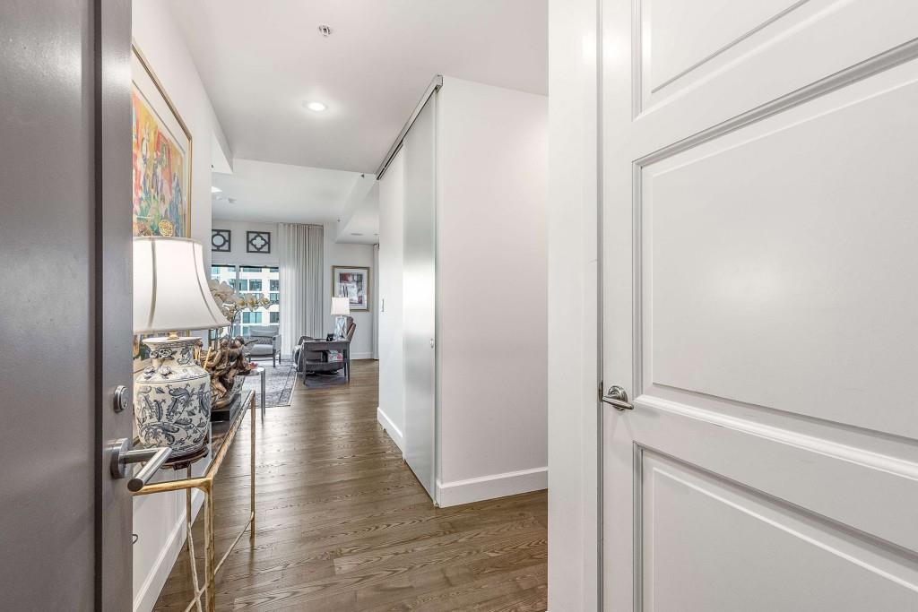 1820 Peachtree Road Northwest, Unit 1409 Atlanta, GA 30309 - Photo 2 of 44 a view of interior of the house