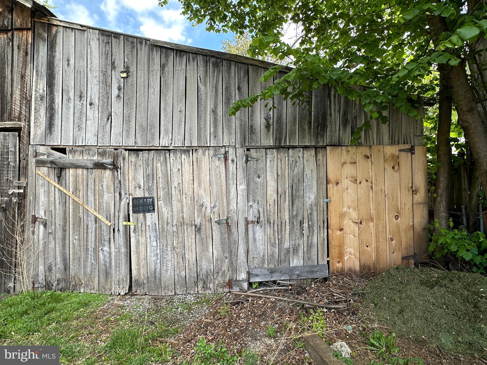 40 North Main Street Boonsboro, MD 21713 - Photo 14 of 75 a view of wooden fence