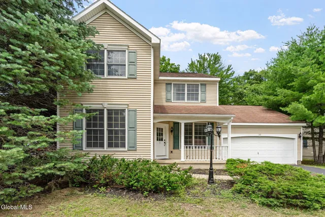 $453,000 | 22 Lupine Drive, Malta, NY 12020