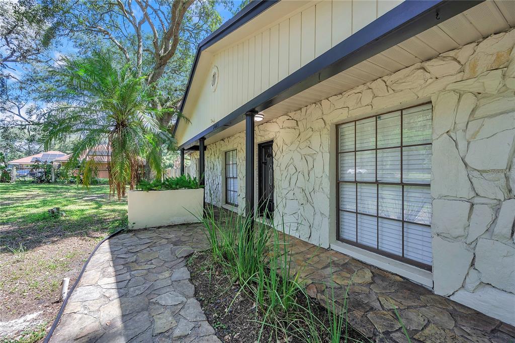 7405 Williams Road Seffner, FL 33584 - Photo 7 of 100