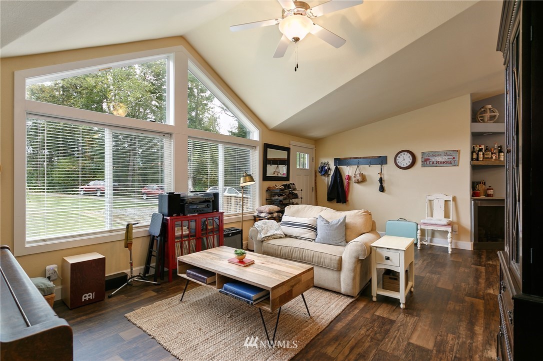 8184 Pinelli Road Sedro-Woolley, WA 98284 - Photo 2 of 31 Gallery Image 2