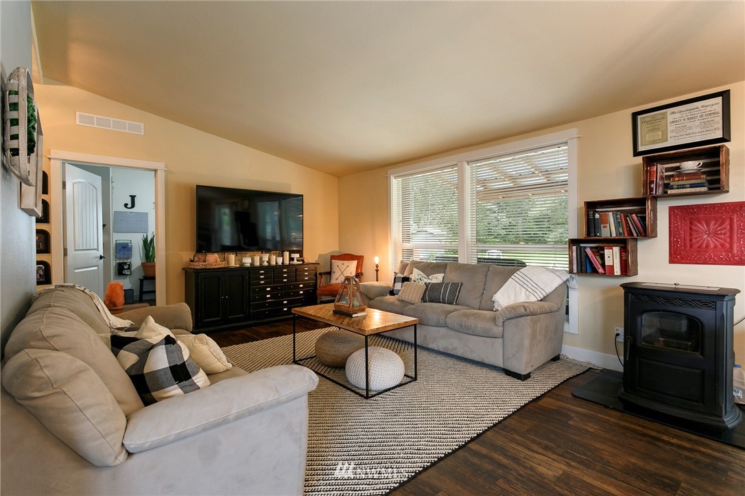 8184 Pinelli Road Sedro-Woolley, WA 98284 - Photo 5 of 31 Gallery Image 5