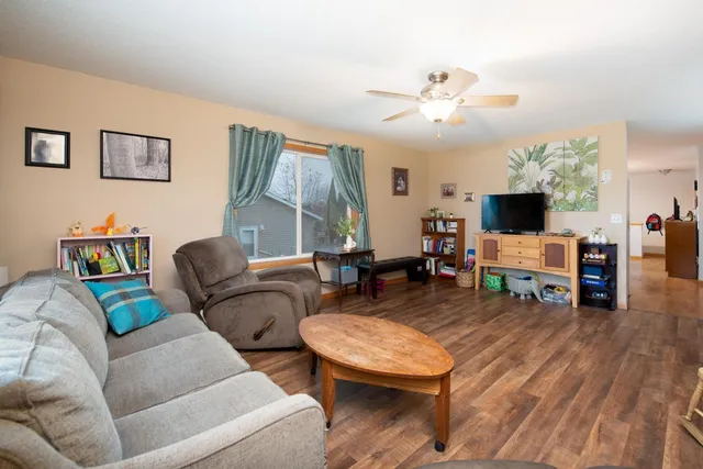 $275,000 | 1006 Wettergren Street, St. Peter, MN 56082