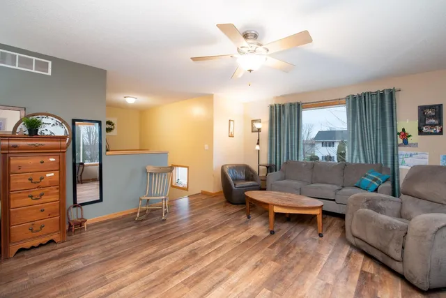 $275,000 | 1006 Wettergren Street, St. Peter, MN 56082