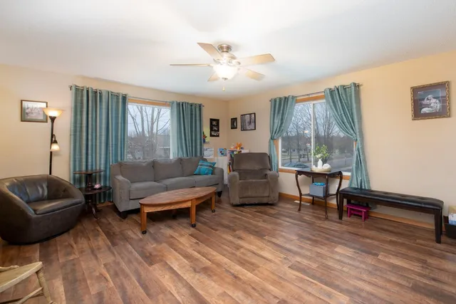 $275,000 | 1006 Wettergren Street, St. Peter, MN 56082