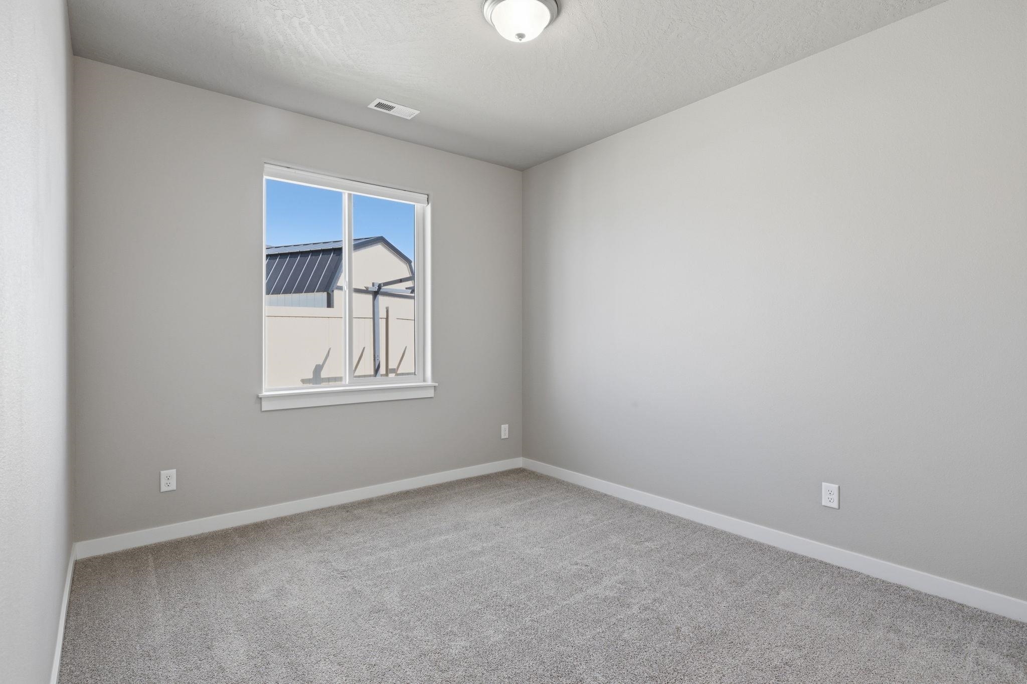 5509 South Zabo Road Spokane, WA 99224 - Photo 15 of 36
