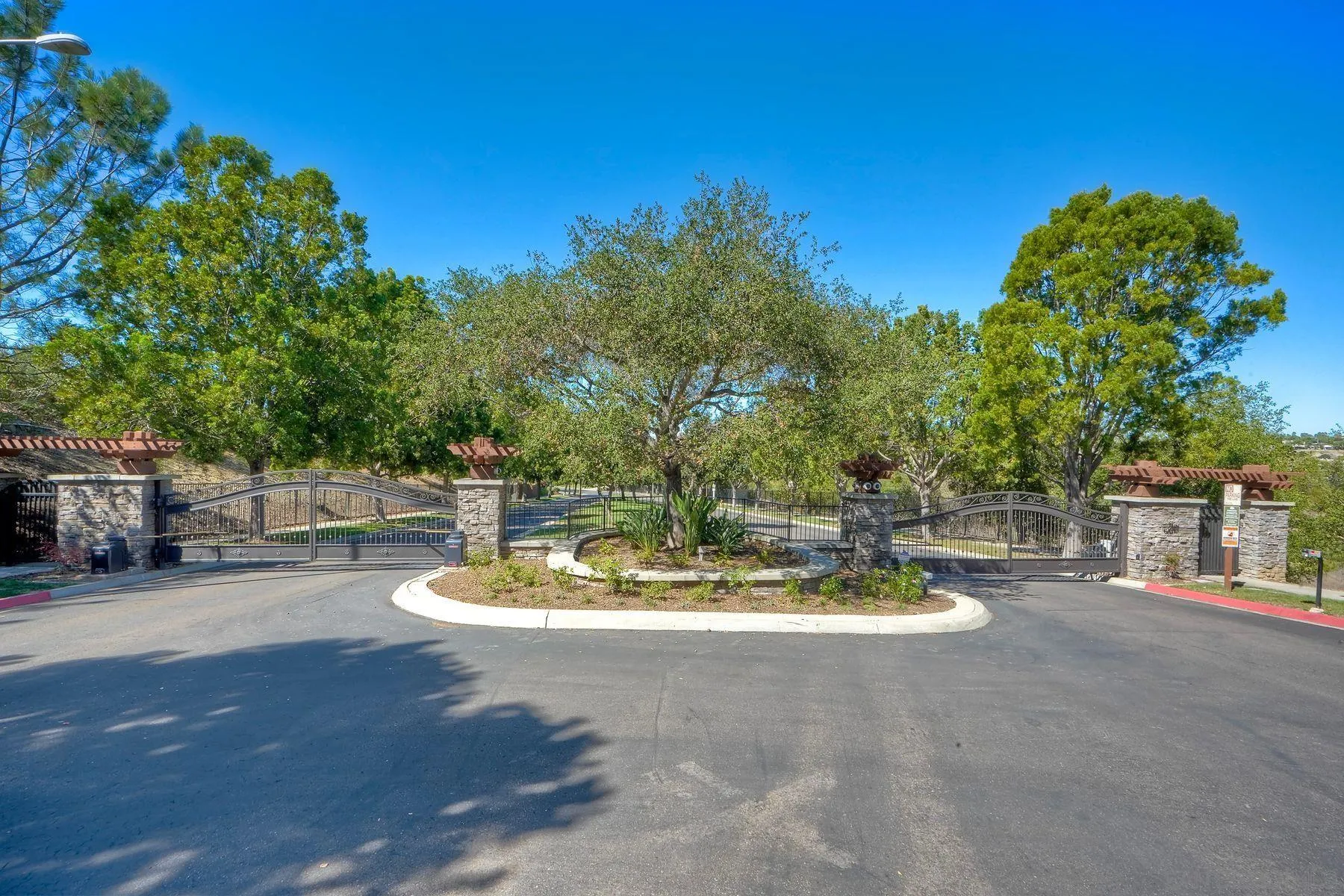 10055 Winecrest Road San Diego, CA 92127 - Photo 34 of 34 a view of a backyard of the house