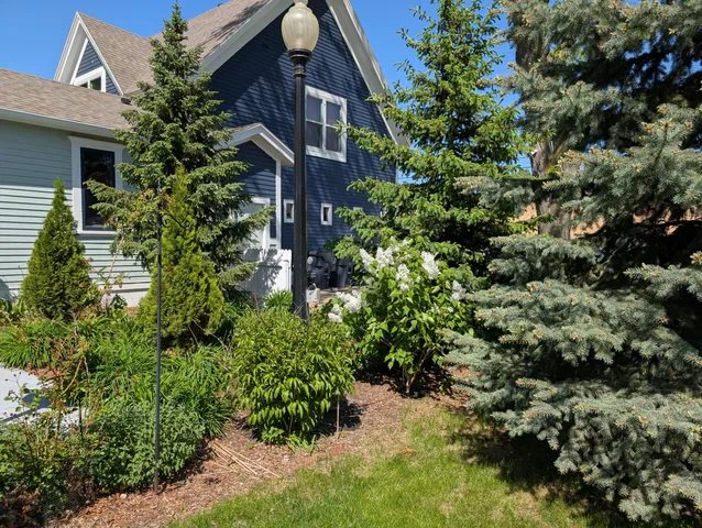 $975,000 | 221 10th Street, La Crosse, WI 54601