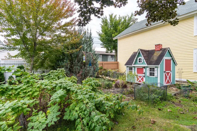 $975,000 | 221 10th Street, La Crosse, WI 54601