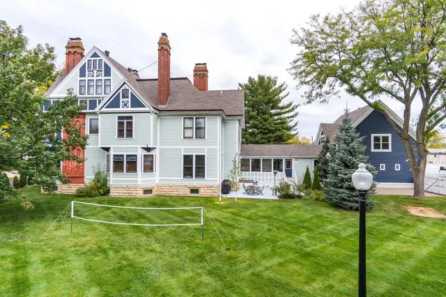 $975,000 | 221 10th Street, La Crosse, WI 54601