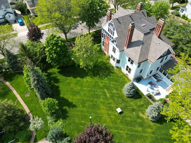 $975,000 | 221 10th Street, La Crosse, WI 54601