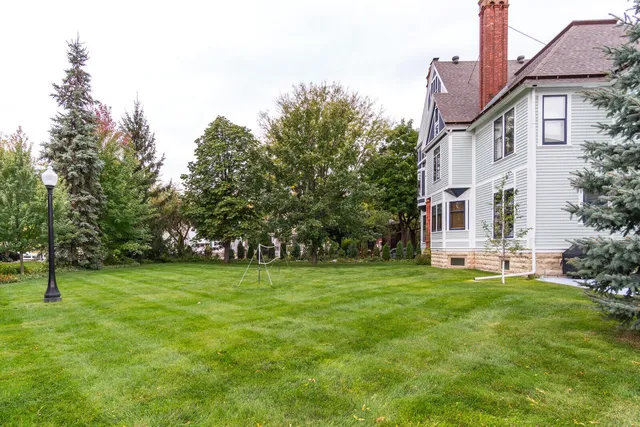 $975,000 | 221 10th Street, La Crosse, WI 54601