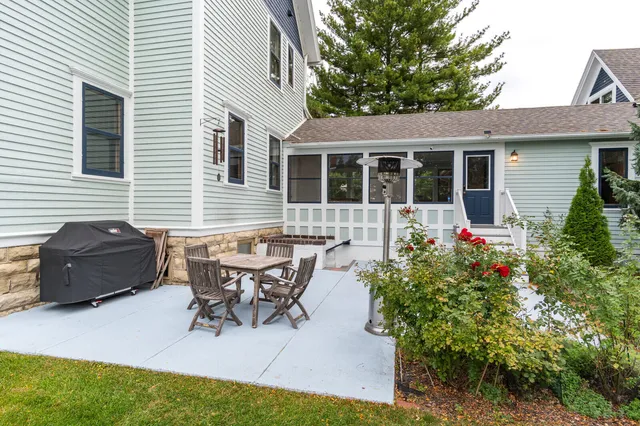 $975,000 | 221 10th Street, La Crosse, WI 54601