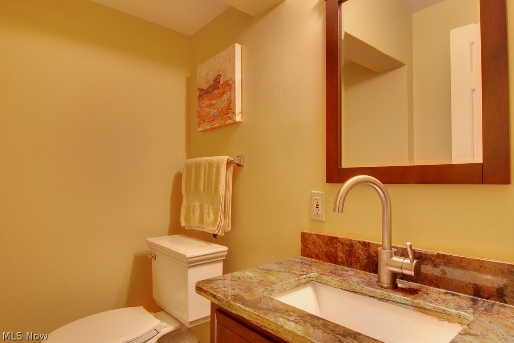 3383 Bancroft Road Akron, OH 44333 - Photo 15 of 33 Updated Powder room off Family room.