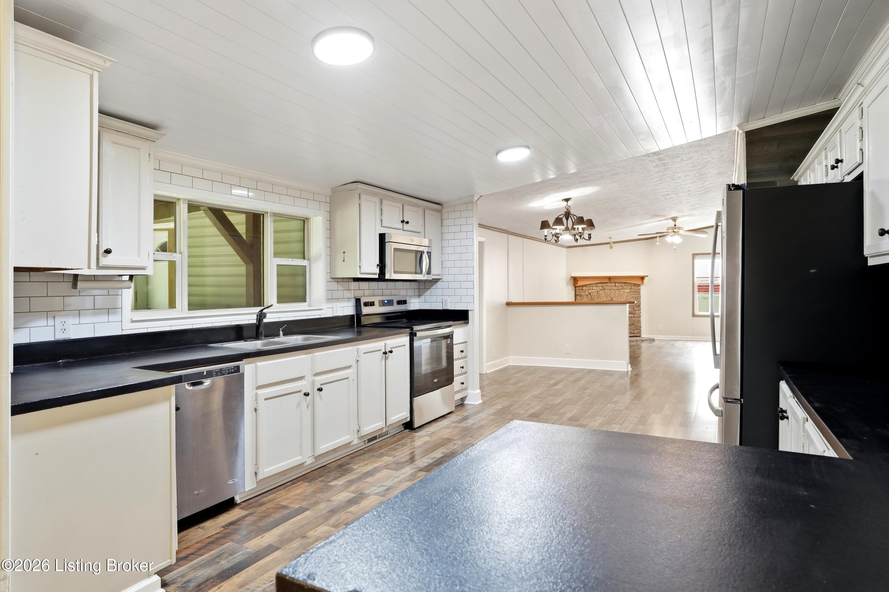 1761 Wonderland Road Upton, KY 42784 - Photo 21 of 70 23_Kitchen View 2
