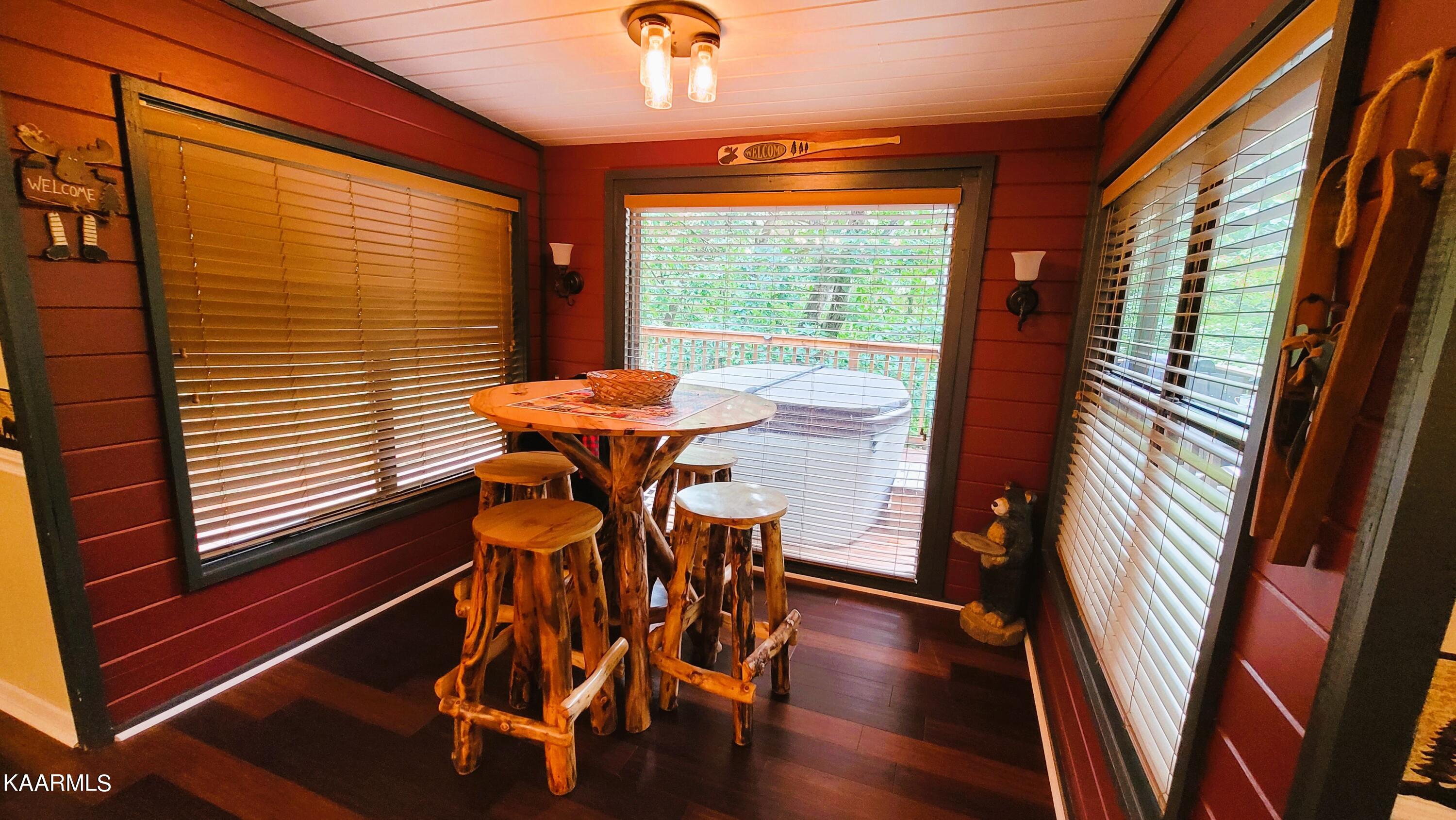 1844 Ridgecrest Drive Sevierville, TN 37876 - Photo 13 of 18 Dining