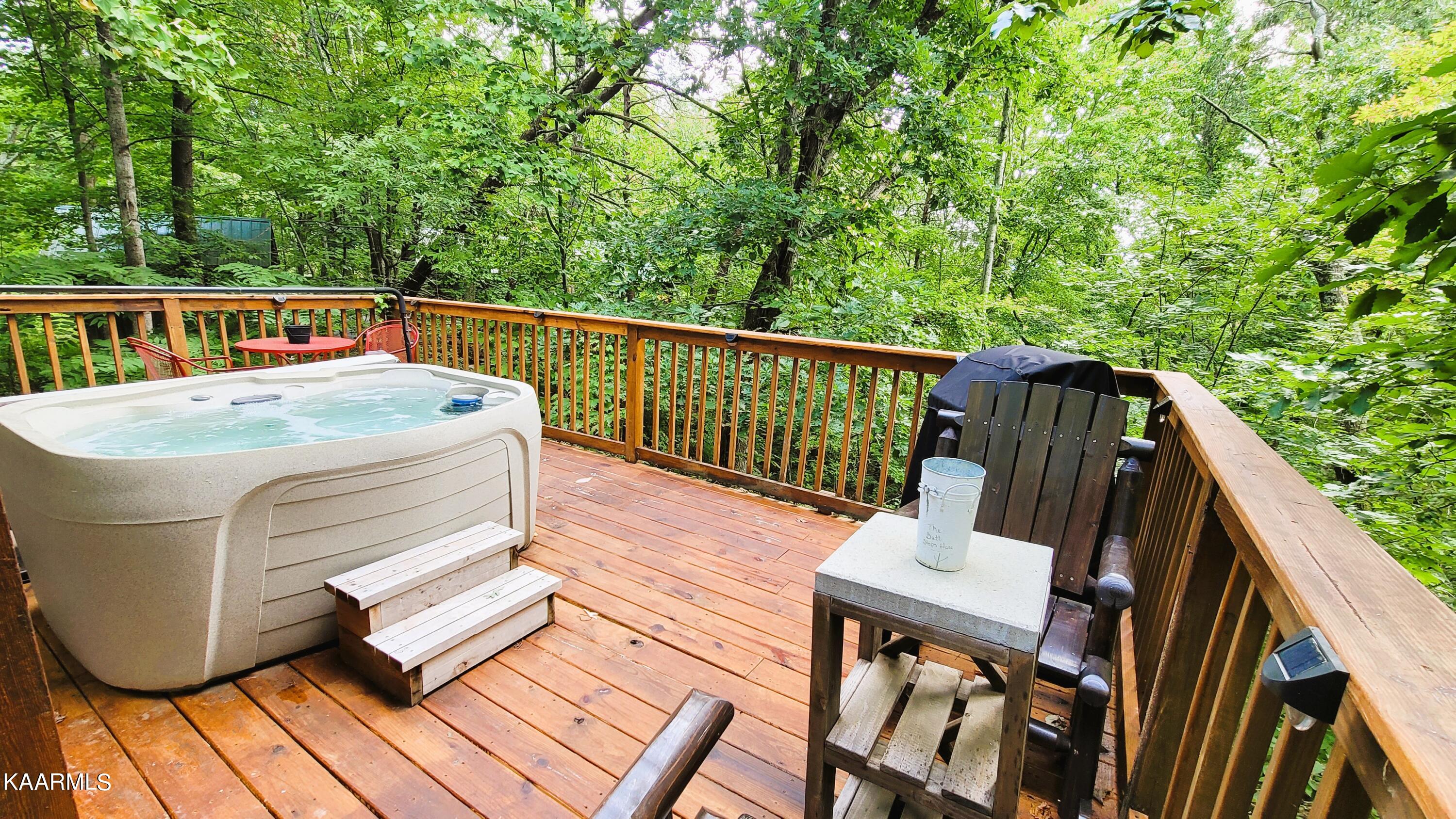 1844 Ridgecrest Drive Sevierville, TN 37876 - Photo 16 of 18 Back porch 2