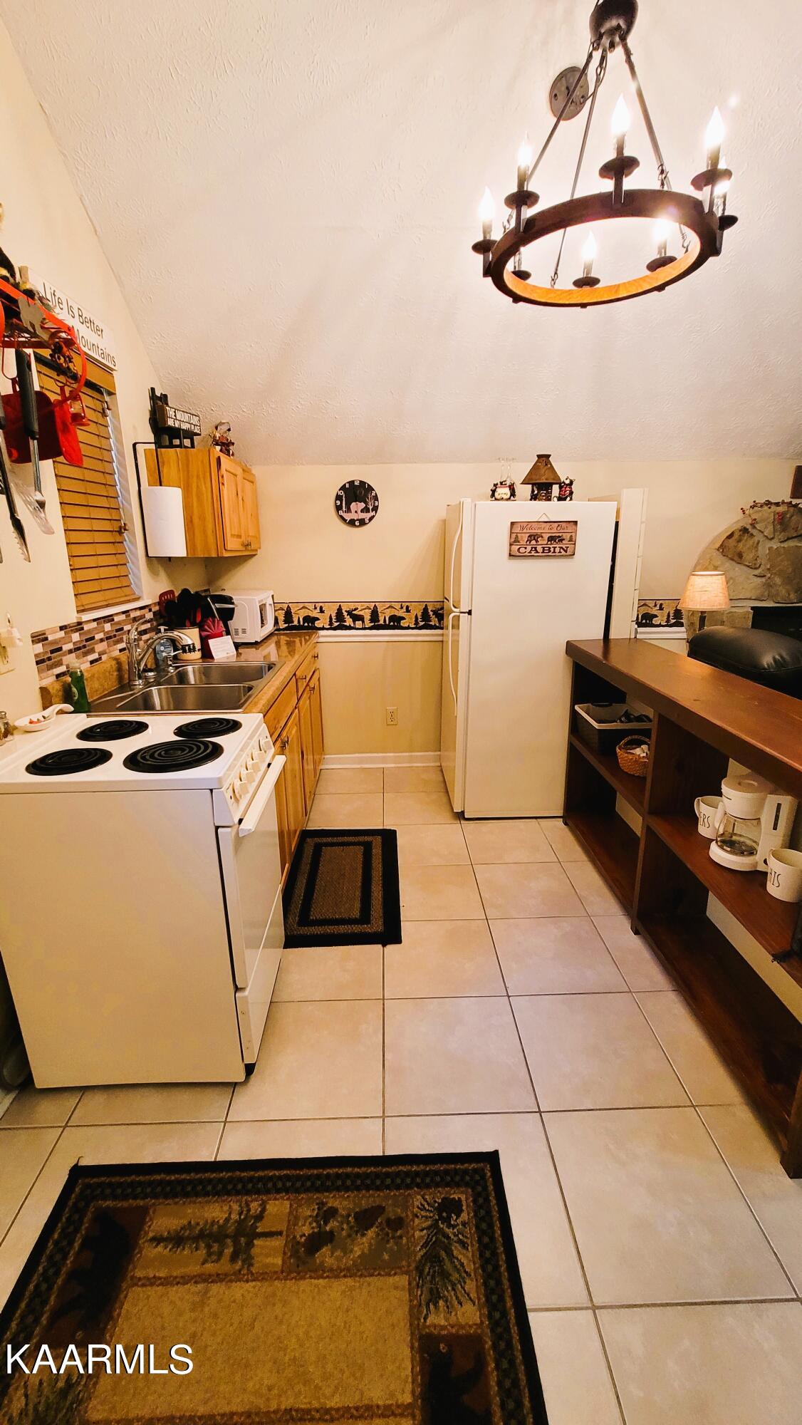1844 Ridgecrest Drive Sevierville, TN 37876 - Photo 4 of 18 Kitchen 4