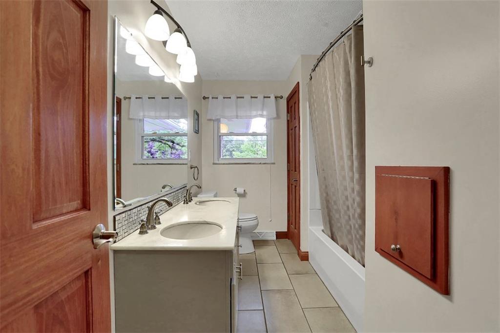 129 Bennington Road Indianapolis, IN 46227 - Photo 7 of 41 Gallery Image 7