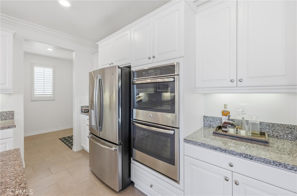 13710 Sweet Avenue Riverside, CA 92503 - Photo 7 of 34