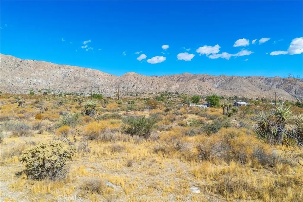 9457 Fobes Morongo Valley Morongo Valley, CA 92256 - Photo 16 of 34 a view of a city