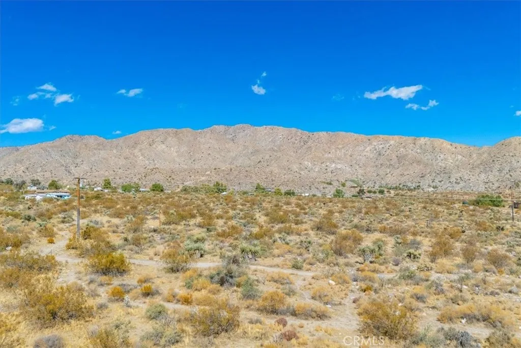 9457 Fobes Morongo Valley Morongo Valley, CA 92256 - Photo 31 of 34 a view of a room with mountains and mountain view