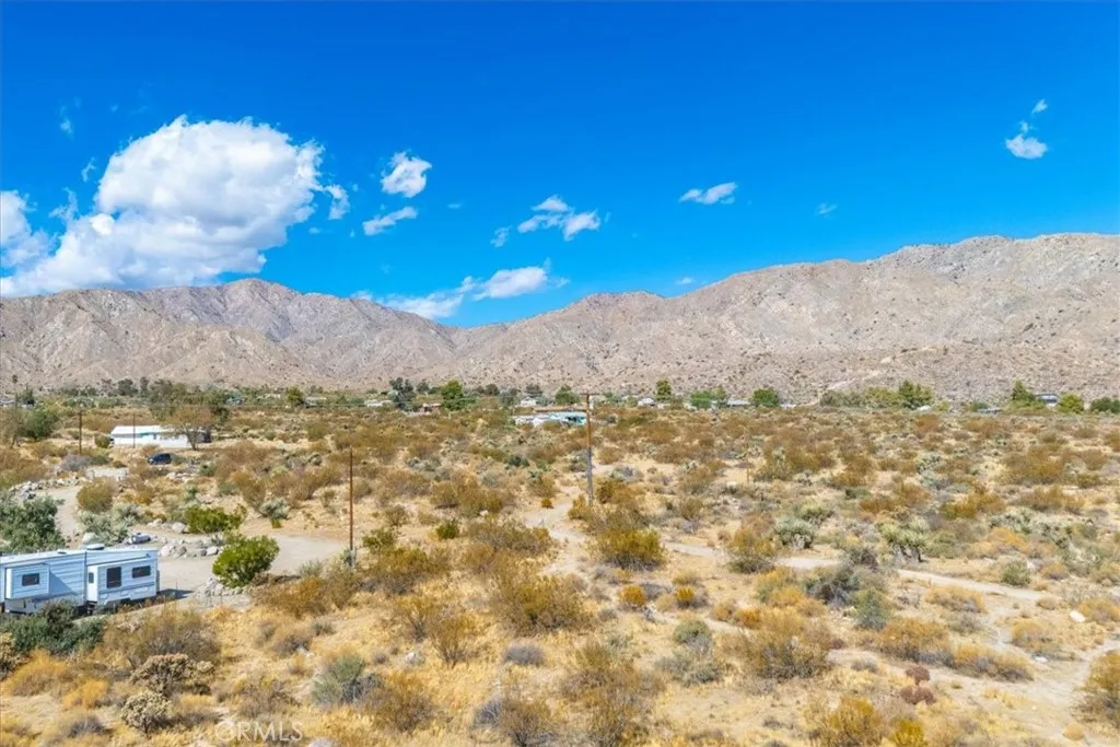 9457 Fobes Morongo Valley Morongo Valley, CA 92256 - Photo 32 of 34 a view of a city