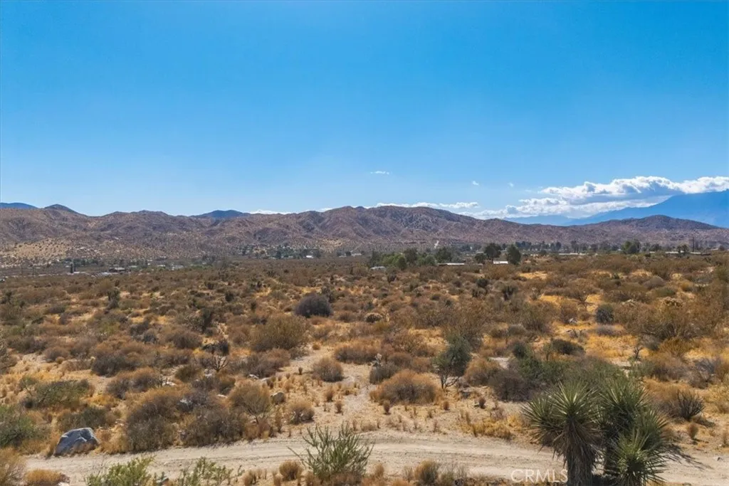 9457 Fobes Morongo Valley Morongo Valley, CA 92256 - Photo 9 of 34 a view of a city
