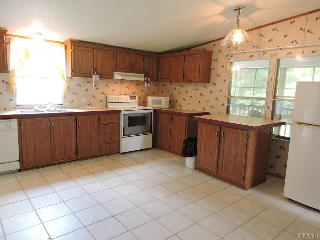 298 South Gregory Road Shawboro, NC 27973 - Photo 12 of 29 Gallery Image 12