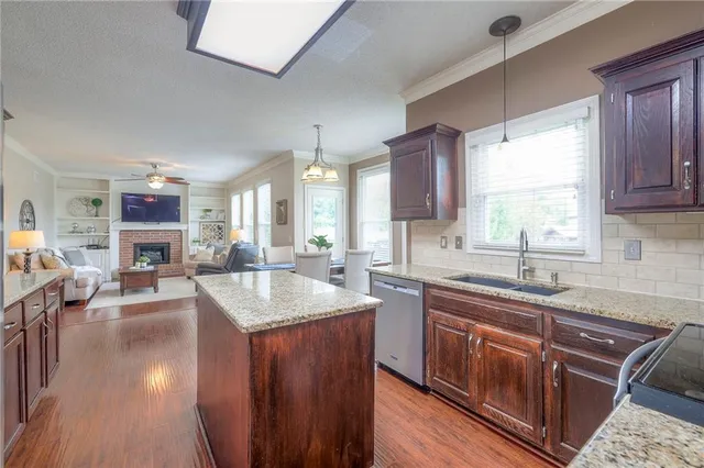 $445,000 | 13974 West 147th Street, Olathe, KS 66062