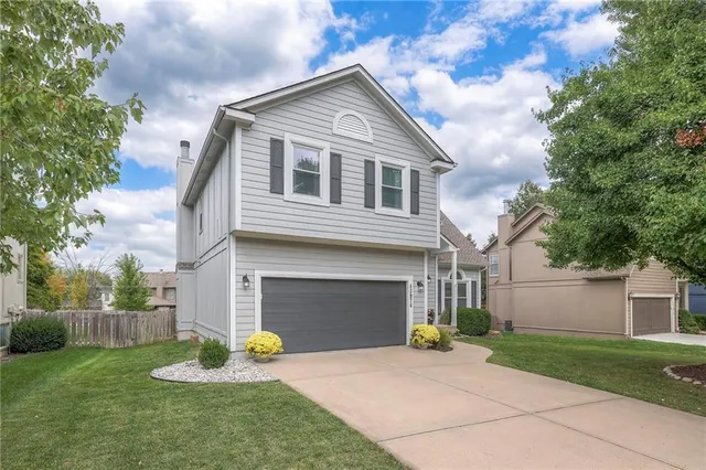 $445,000 | 13974 West 147th Street, Olathe, KS 66062