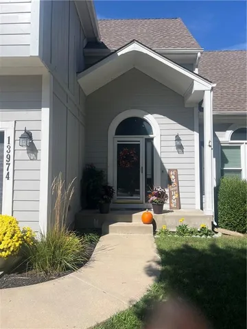 $445,000 | 13974 West 147th Street, Olathe, KS 66062