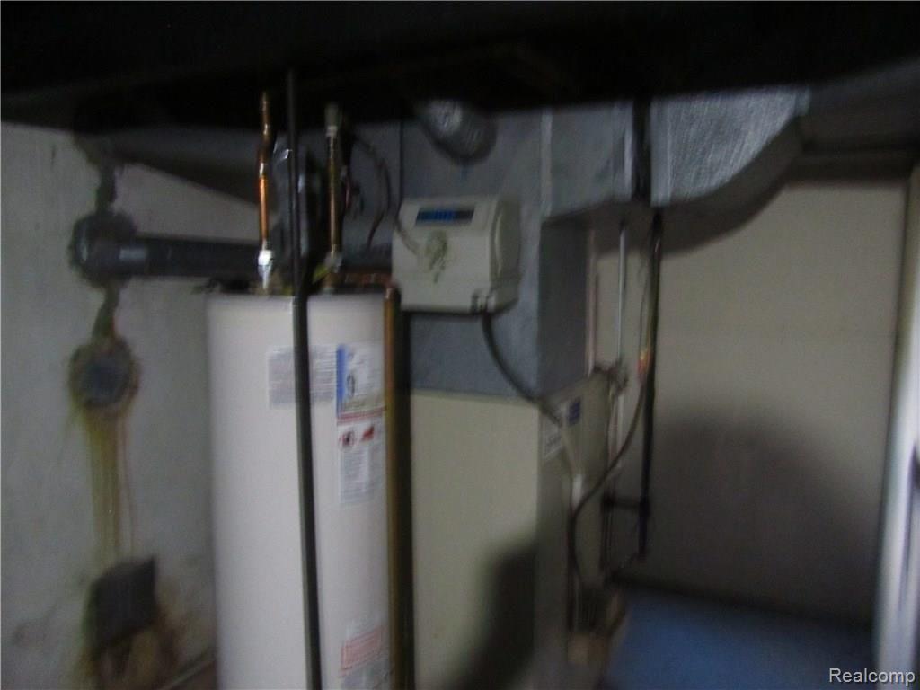 14211 Inkster Road Livonia, MI 48154 - Photo 26 of 26 14211 Inkster Livonia Mi 032.JPG