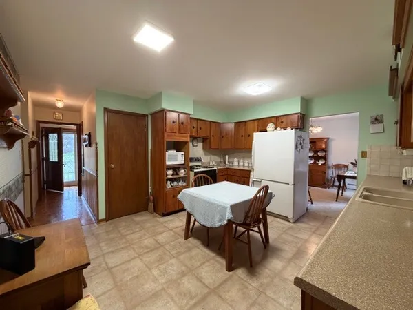 $149,900 | 5563 Stone Drive, Clinton, IL 61727