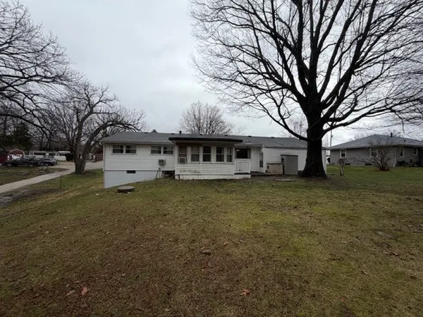 $149,900 | 5563 Stone Drive, Clinton, IL 61727