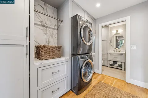 $3,300,000 | 147 Amber Valley Drive, Orinda, CA 94563