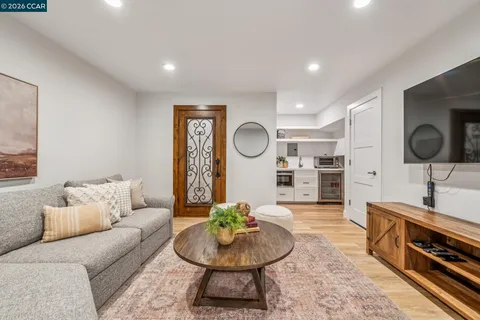 $3,300,000 | 147 Amber Valley Drive, Orinda, CA 94563