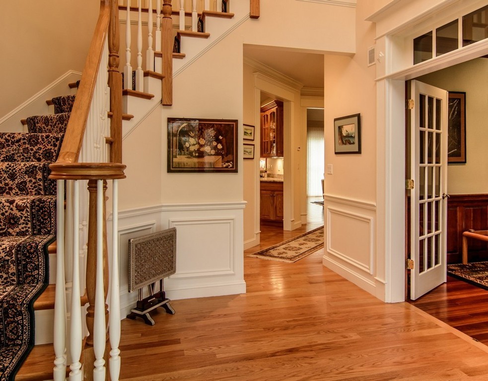 94 Sears Road Southborough, MA 01772 - Photo 4 of 30 Gallery Image 4