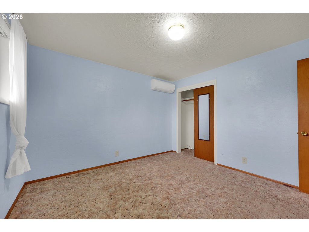 117 Allen Avenue Springfield, OR 97477 - Photo 13 of 43 Bedroom, Primary