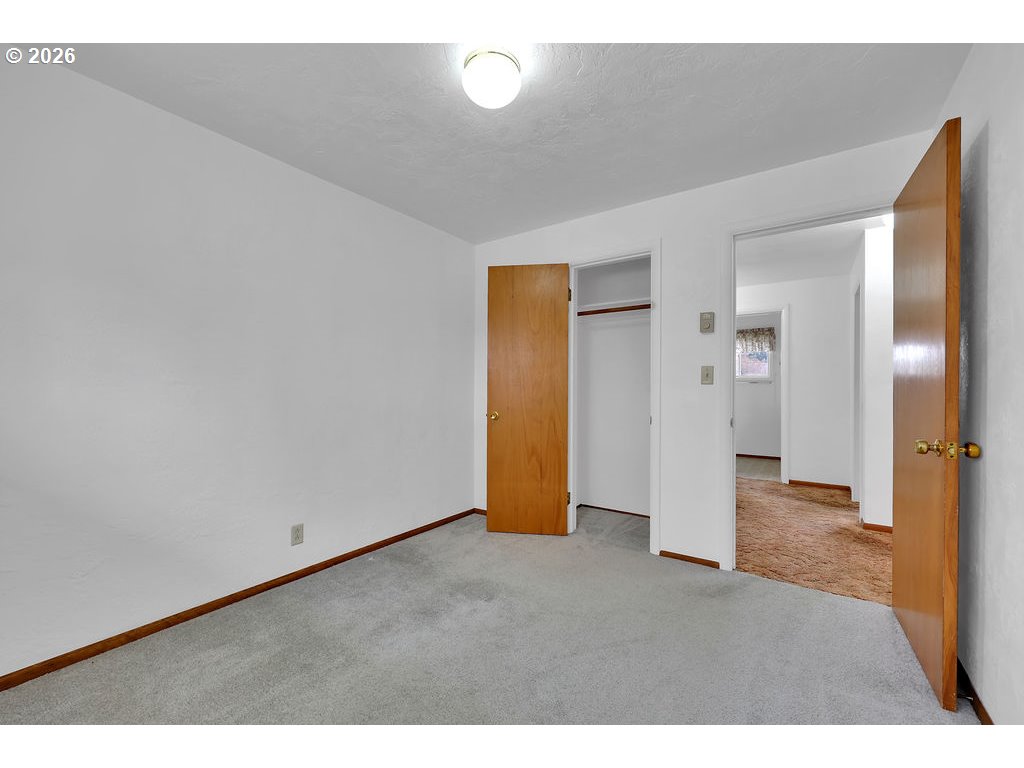 117 Allen Avenue Springfield, OR 97477 - Photo 15 of 43 Bedroom