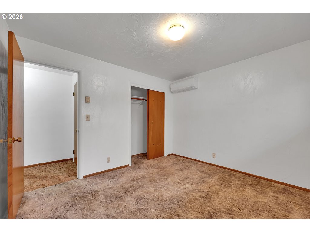 117 Allen Avenue Springfield, OR 97477 - Photo 17 of 43 Bedroom