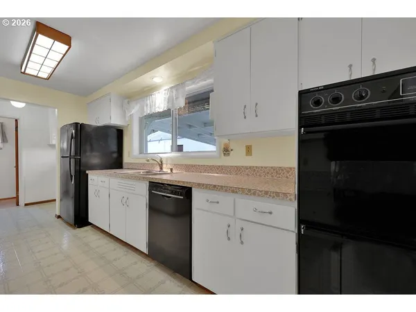 $415,000 | 117 Allen Avenue, Springfield, OR 97477