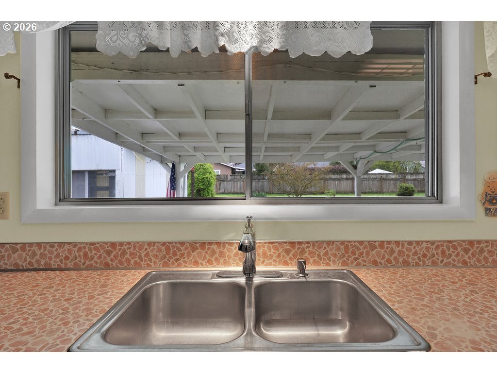 117 Allen Avenue Springfield, OR 97477 - Photo 20 of 43