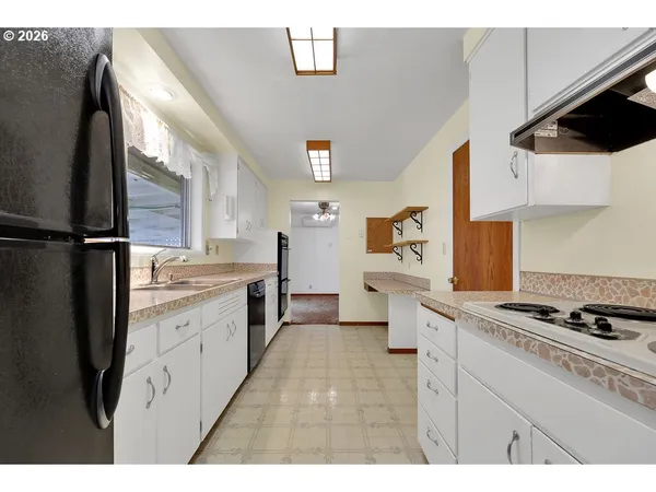 $415,000 | 117 Allen Avenue, Springfield, OR 97477