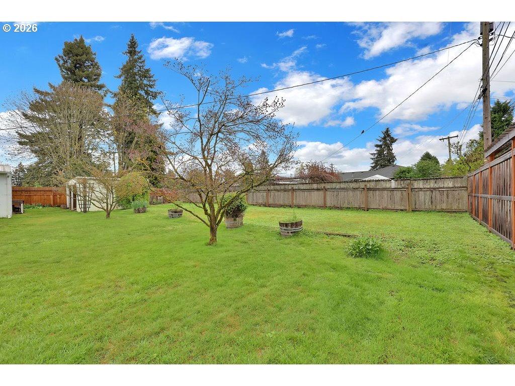 117 Allen Avenue Springfield, OR 97477 - Photo 35 of 43